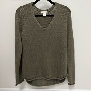 H&M green v neck sweater